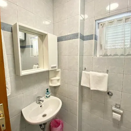 For Two A4 * Baška Voda